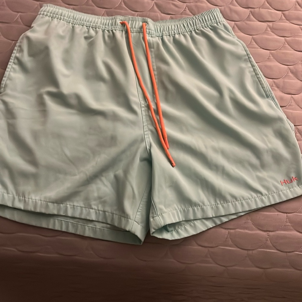 HUK volley shorts with liner